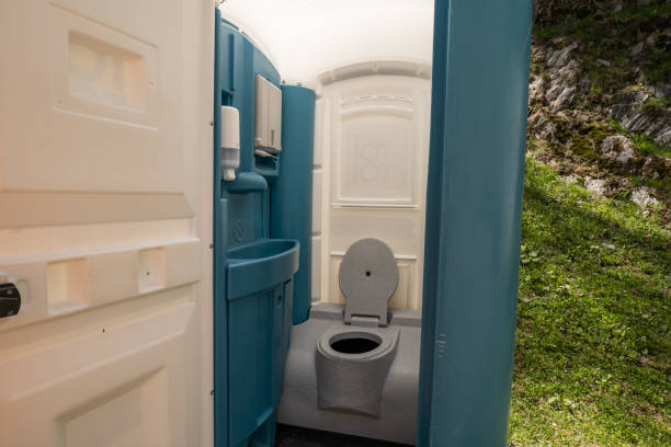 Best Portable toilet rental cost  in Columbus, OH